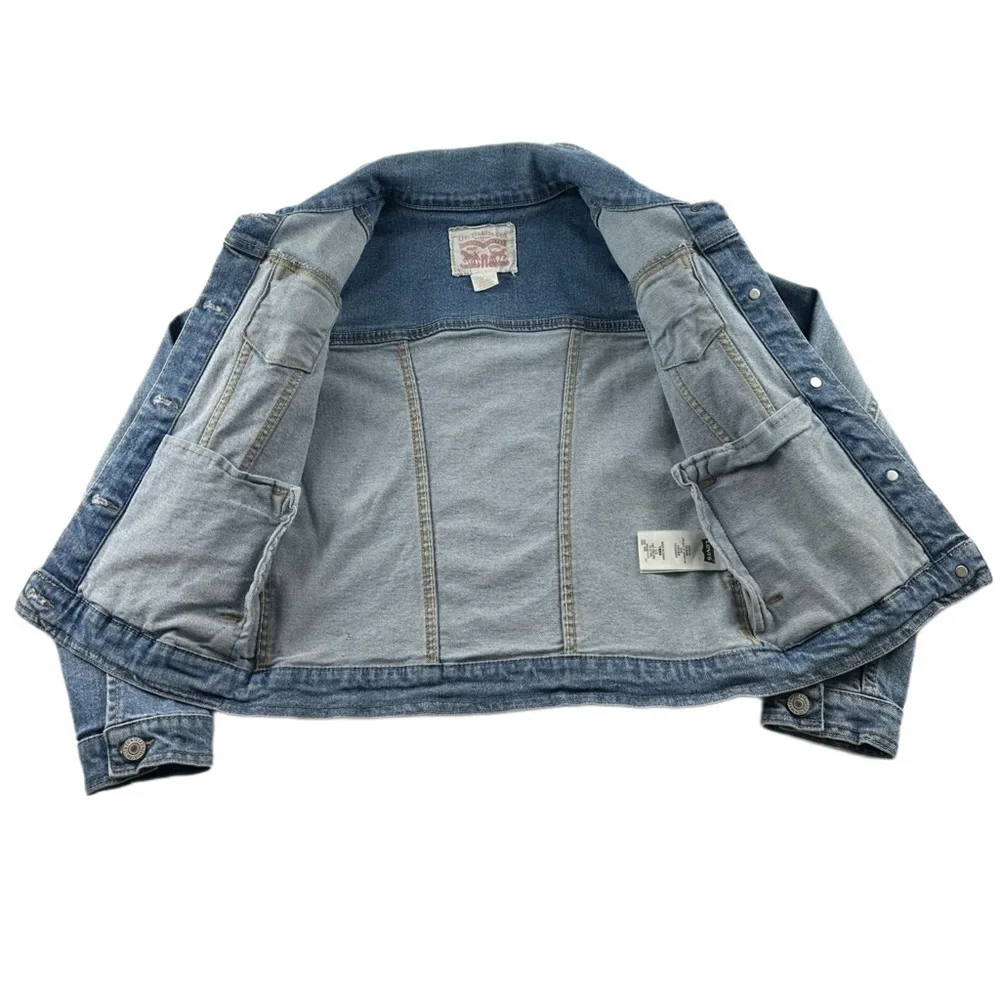 Levi’s Cropped Button Front Denim Jacket Medium Wash Women’s Size Large